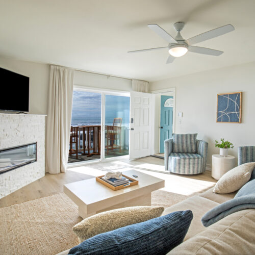 The Black Sands Inn  | 9 |  Deluxe Suite | Oceanfront| Jacuzzi | Grand Opening