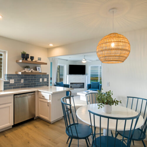 The Black Sands Inn  | 7 |  Brand New ༄ Oceanfront Suite w/ Jacuzzi