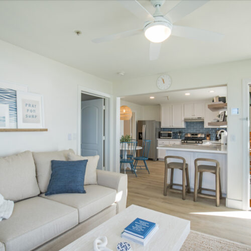 The Black Sands Inn  | 7 |  Brand New ༄ Oceanfront Suite w/ Jacuzzi