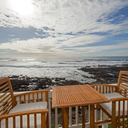 The Black Sands Inn  | 8 |  Newly Renovated |  Oceanfront | Deluxe King Suite